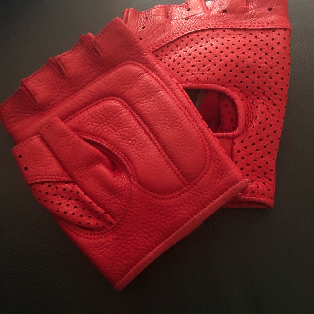 Cycle Gloves - image 1